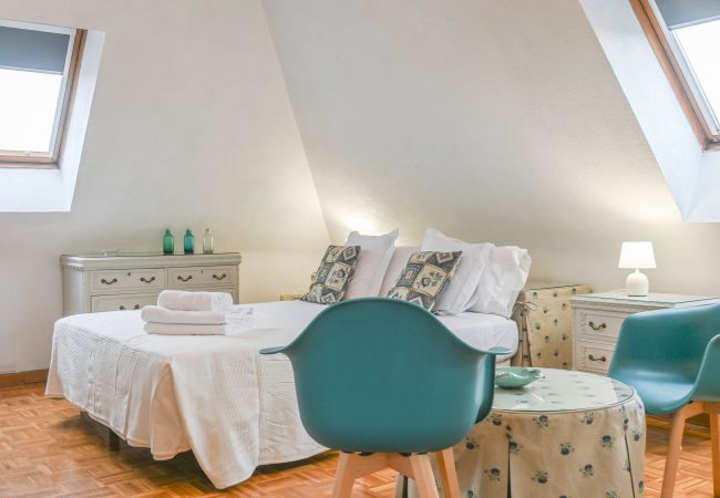 Apartamento en Madrid -  Dúplex Ático con Espectaculares Vistas al Parque en Tetuán. Temporal  Apartamento en Madrid -  Dúplex Ático con Espectaculares Vistas al Parque en Tetuán. Temporal