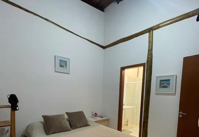 Casa en São Sebastião - Casa a 600m na Praia de Maresias com Wi-fi