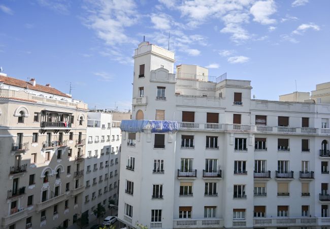 Apartamento en Madrid -  Amplio Apartamento con Balcón en Calle Santa Engracia, Chamberí .Temporal Apartamento en Madrid -  Amplio Apartamento con Balcón en Calle Santa Engracia, Chamberí .Temporal