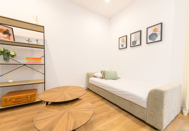 Apartamento en Madrid -  Elegancia y Confort en el Corazón de Chamberí: Apartamento con   Estilo Único. Temporal Apartamento en Madrid -  Elegancia y Confort en el Corazón de Chamberí: Apartamento con   Estilo Único. Temporal