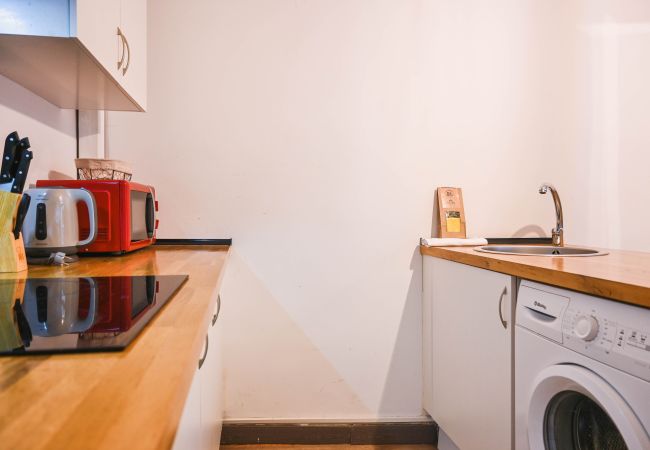 Apartamento en Madrid - Moderno y Elegante piso en Argüelles con 2 Suites y Vestidor – Ideal para Familias .Temporal Apartamento en Madrid - Moderno y Elegante piso en Argüelles con 2 Suites y Vestidor – Ideal para Familias .Temporal