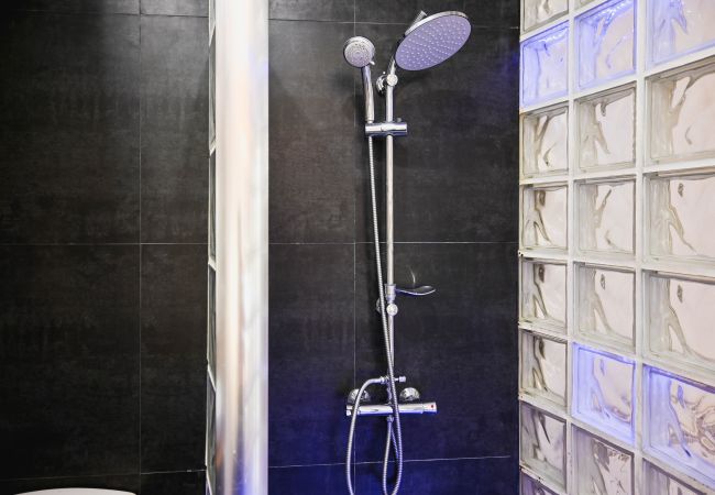 Apartamento en Madrid - Moderno y Elegante piso en Argüelles con 2 Suites y Vestidor – Ideal para Familias .Temporal Apartamento en Madrid - Moderno y Elegante piso en Argüelles con 2 Suites y Vestidor – Ideal para Familias .Temporal