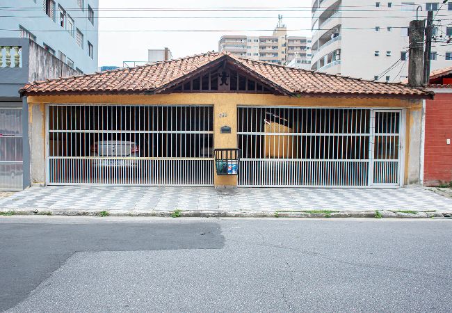 Casa en Praia Grande - Casa aconchegante c churrasqueira à 400m da praia 