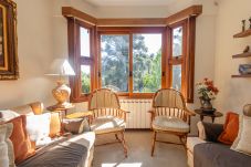 Apartamento en Gramado - NOVO! Aconchegante duplex 2D (2 banhos) a 1km da R Coberta!