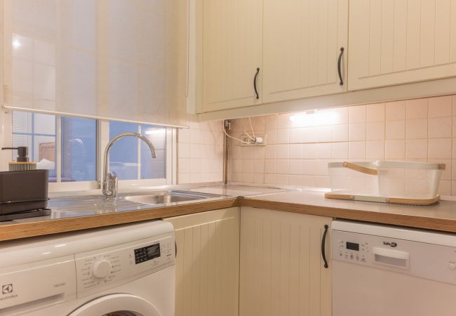 Apartamento en Madrid - Elegante y luminoso piso en el corazón de Chamberí: Con balcones y amplios espacios Apartamento en Madrid - Elegante y luminoso piso en el corazón de Chamberí: Con balcones y amplios espacios
