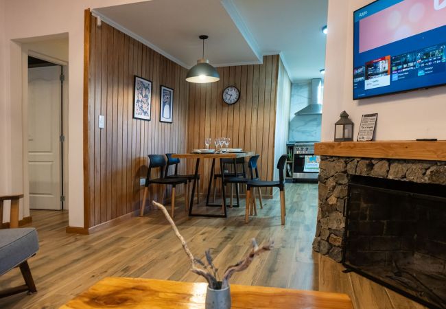 Casa en San Carlos de Bariloche - Hermosa casa a 300 metros del lago Nahuel Huapi Casa en San Carlos de Bariloche - Hermosa casa a 300 metros del lago Nahuel Huapi