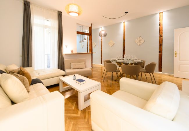 Apartamento en Madrid - Elegante vivienda de 3 habitaciones en el centro de Madrid  Apartamento en Madrid - Elegante vivienda de 3 habitaciones en el centro de Madrid
