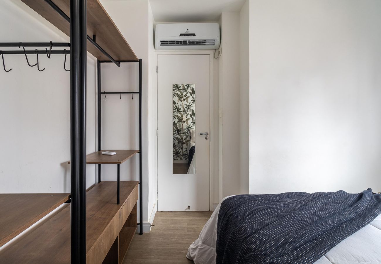 Apartamento en São Paulo - Vila Mariana, Piscina, Academia ao lado do metrô Apartamento en São Paulo - Vila Mariana, Piscina, Academia ao lado do metrô