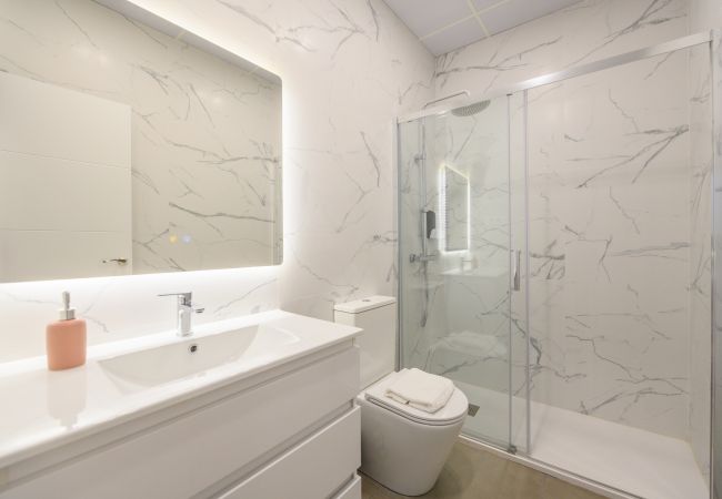 Apartamento en Madrid - Confort y estilo urbano: tu piso perfecto con 3 habitaciones  Apartamento en Madrid - Confort y estilo urbano: tu piso perfecto con 3 habitaciones