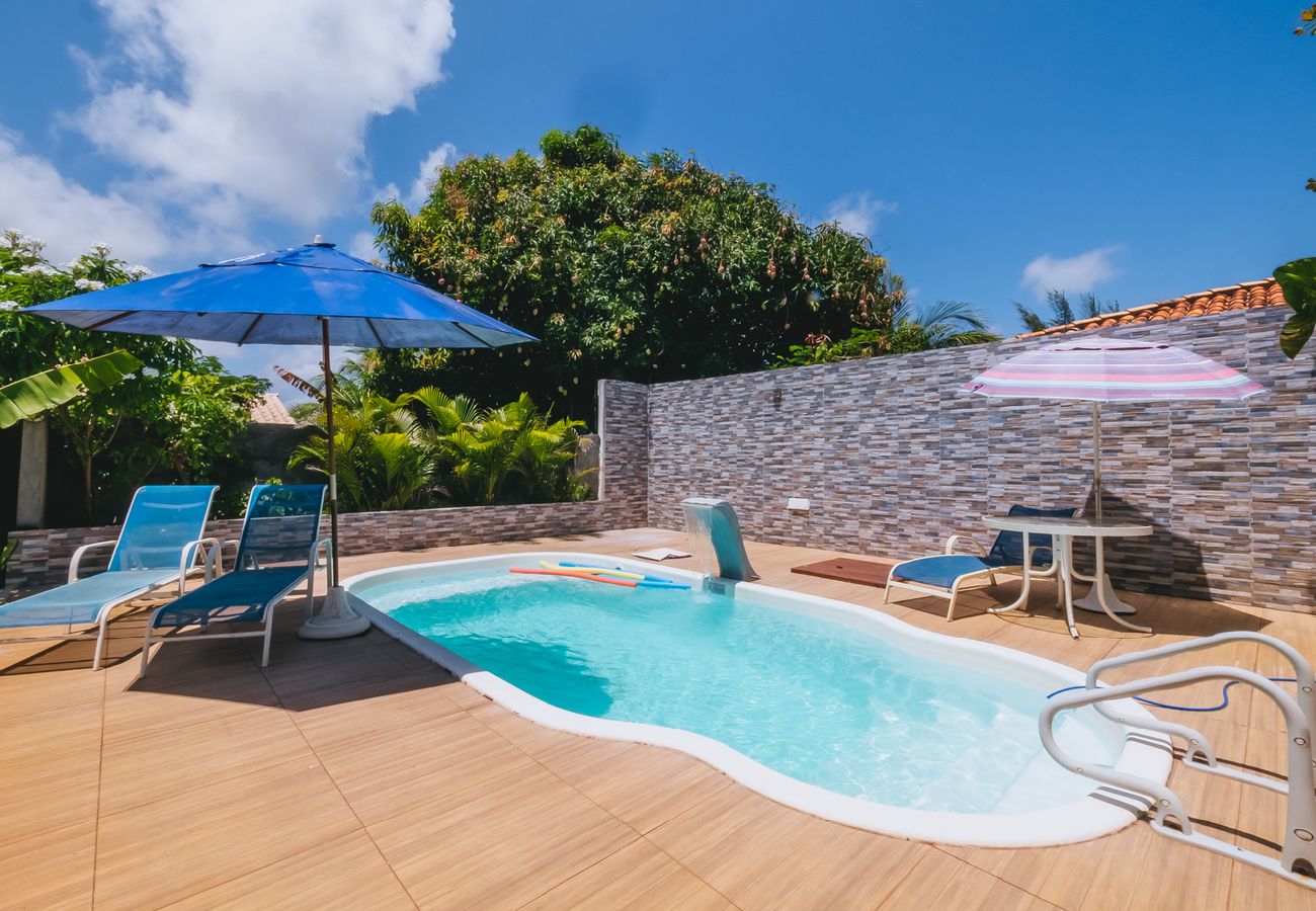 Casa en Camaçari - Casa aconchegante com Wi-Fi e piscina prox a praia