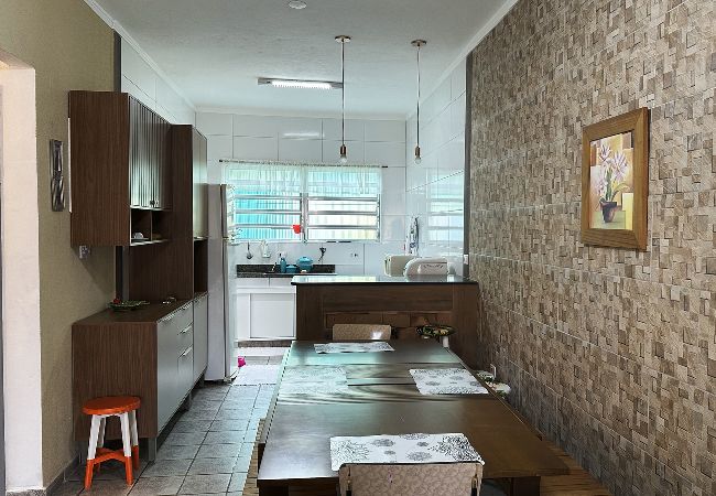 Casa en Caraguatatuba - Casa espaçosa c/ churrasqueira, Wifi, pet friendly Casa en Caraguatatuba - Casa espaçosa c/ churrasqueira, Wifi, pet friendly