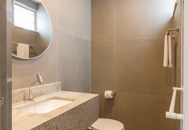 Apartamento en Rio de Janeiro - Vista al mar y balc&oacute;n con ba&ntilde;era | Q3 Apartamento en Rio de Janeiro - Vista al mar y balc&oacute;n con ba&ntilde;era | Q3