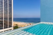 Apartamento en Rio de Janeiro - Vista al mar y balc&oacute;n con ba&ntilde;era | Q3 Apartamento en Rio de Janeiro - Vista al mar y balc&oacute;n con ba&ntilde;era | Q3