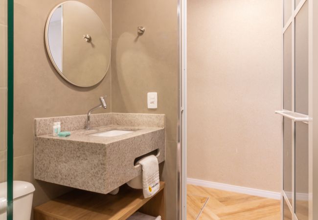 Apartamento en Rio de Janeiro - Vista al Mar y Balc&amp;oacute;n con Ba&amp;ntilde;era | Q18 Apartamento en Rio de Janeiro - Vista al Mar y Balc&amp;oacute;n con Ba&amp;ntilde;era | Q18