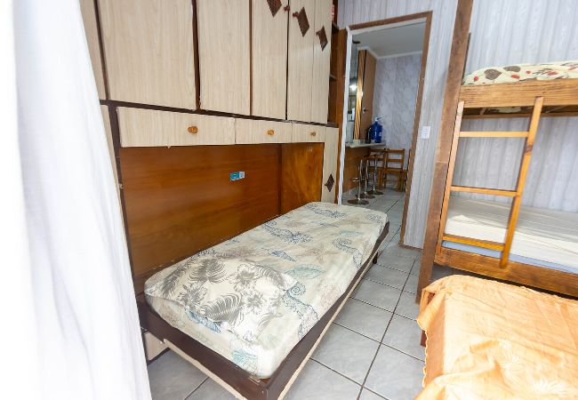 Apartamento en Praia Grande - Apto a 260m do mar com ar-condicionado e Wi-Fi Apartamento en Praia Grande - Apto a 260m do mar com ar-condicionado e Wi-Fi