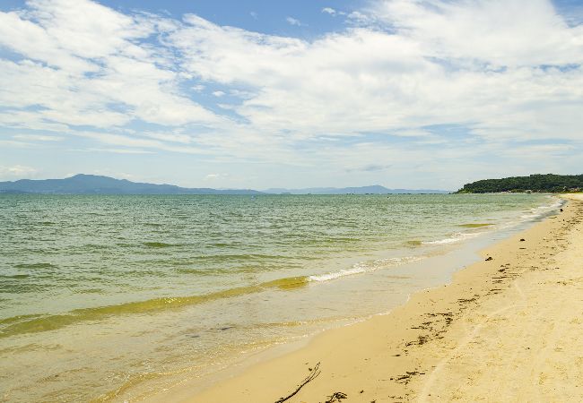 Casa en Florianópolis - Casa em condomínio fechado c Wi-Fi a 150m da praia