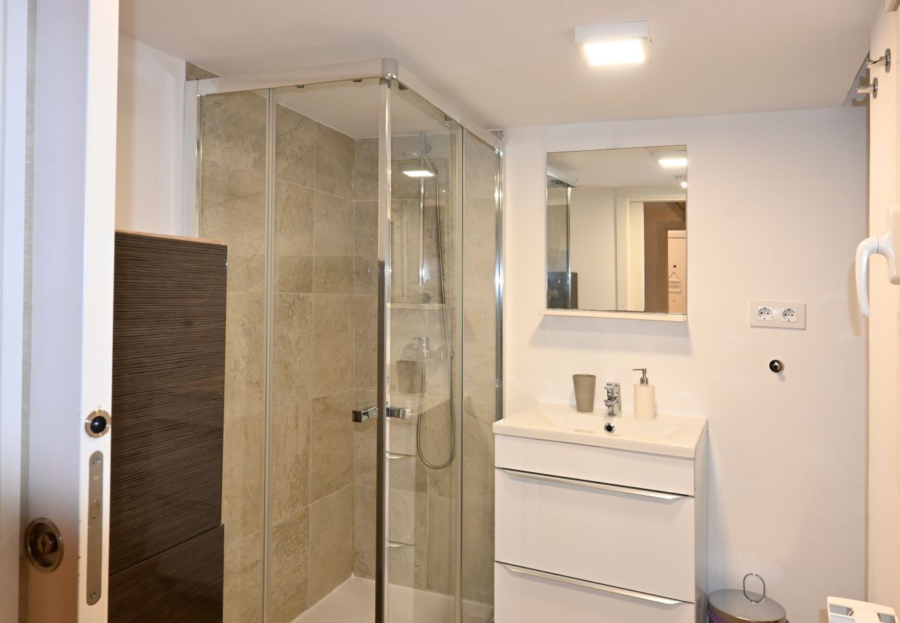 Apartamento en Madrid - Piso moderno y práctico en Chamberí .Temporal Apartamento en Madrid - Piso moderno y práctico en Chamberí .Temporal