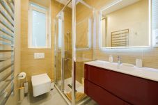 Apartamento en Madrid -  Exclusivo piso con balcones y vistas en ubicación privilegiada . Madrid