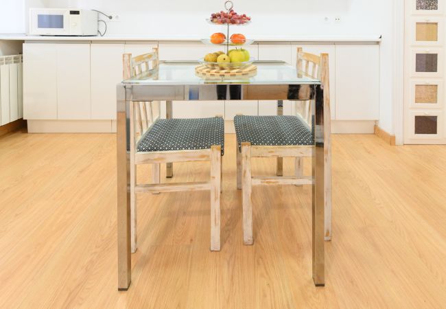 Apartamento en Madrid - Charmartin 4 Torres: 2 dormitorios ideal para familias y viajeros de negocios .Temporal Apartamento en Madrid - Charmartin 4 Torres: 2 dormitorios ideal para familias y viajeros de negocios .Temporal