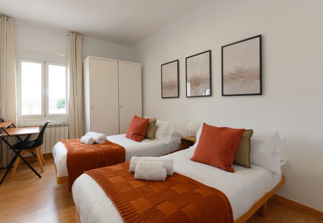 Apartamento en Madrid - Charmartin 4 Torres: 2 dormitorios ideal para familias y viajeros de negocios .Temporal Apartamento en Madrid - Charmartin 4 Torres: 2 dormitorios ideal para familias y viajeros de negocios .Temporal