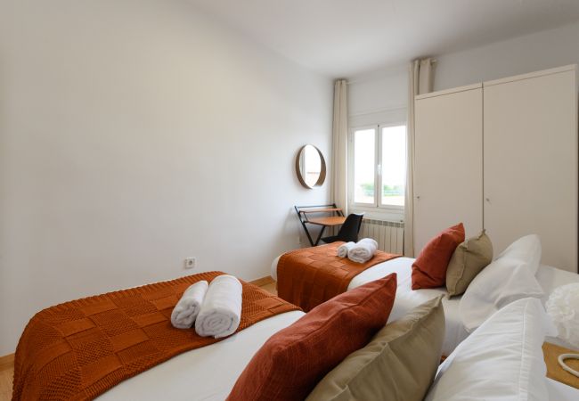 Apartamento en Madrid - Charmartin 4 Torres: 2 dormitorios ideal para familias y viajeros de negocios .Temporal Apartamento en Madrid - Charmartin 4 Torres: 2 dormitorios ideal para familias y viajeros de negocios .Temporal