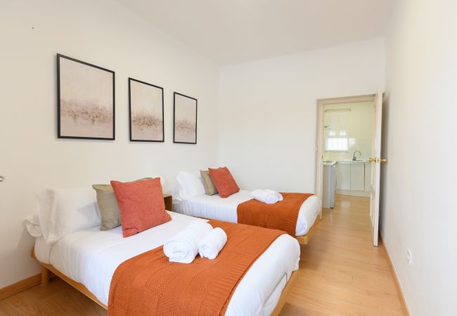 Apartamento en Madrid - Charmartin 4 Torres: 2 dormitorios ideal para familias y viajeros de negocios .Temporal Apartamento en Madrid - Charmartin 4 Torres: 2 dormitorios ideal para familias y viajeros de negocios .Temporal