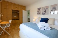 Apartamento en Madrid - Charmartin 4 Torres: 2 dormitorios ideal para familias y viajeros de negocios 