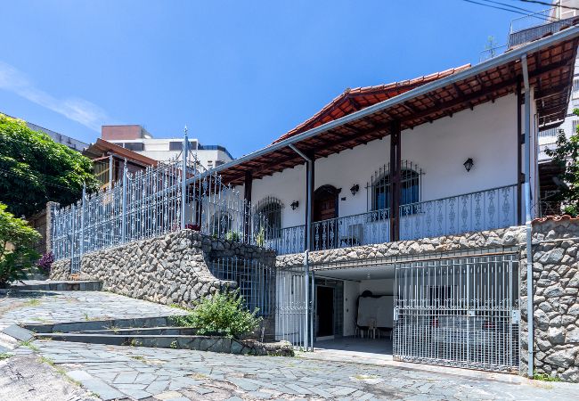 Casa en Belo Horizonte - Flat funcional, com Wi-Fi e ótima localização