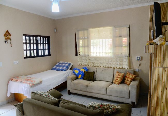 Casa en Caraguatatuba - Casa perto das principais praias c WiFi e churrasq Casa en Caraguatatuba - Casa perto das principais praias c WiFi e churrasq