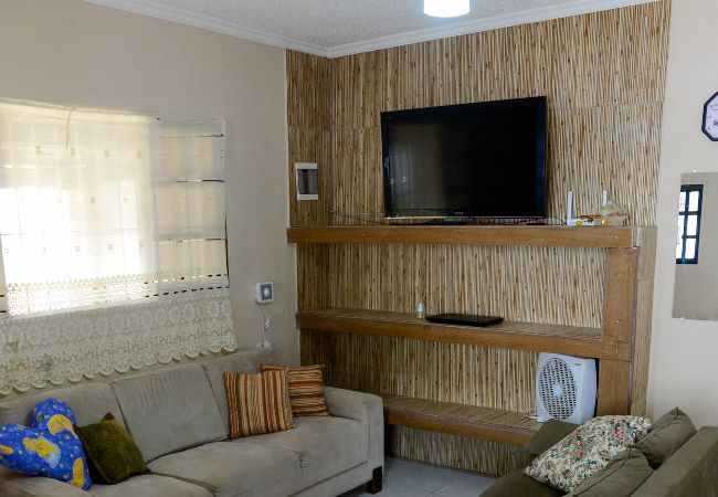 Casa en Caraguatatuba - Casa perto das principais praias c WiFi e churrasq Casa en Caraguatatuba - Casa perto das principais praias c WiFi e churrasq