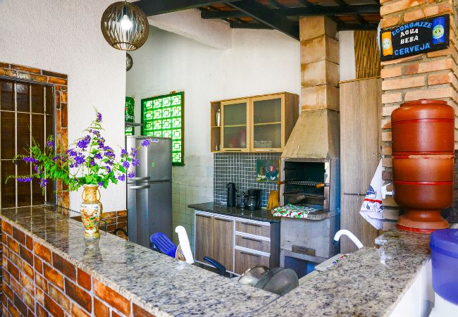 Casa en Caraguatatuba - Casa perto das principais praias c WiFi e churrasq Casa en Caraguatatuba - Casa perto das principais praias c WiFi e churrasq