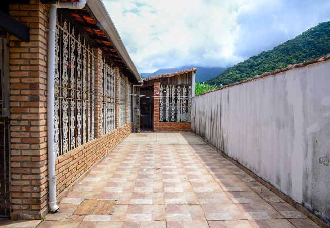 Casa en Caraguatatuba - Casa perto das principais praias c WiFi e churrasq Casa en Caraguatatuba - Casa perto das principais praias c WiFi e churrasq