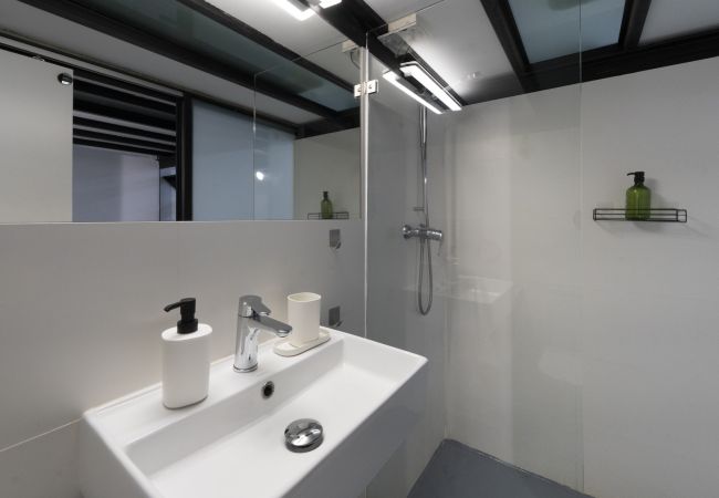 Apartamento en Madrid - Acogedor apartamento con estilo industrial en Barrio Prosperidad - Madrid. Temporal Apartamento en Madrid - Acogedor apartamento con estilo industrial en Barrio Prosperidad - Madrid. Temporal