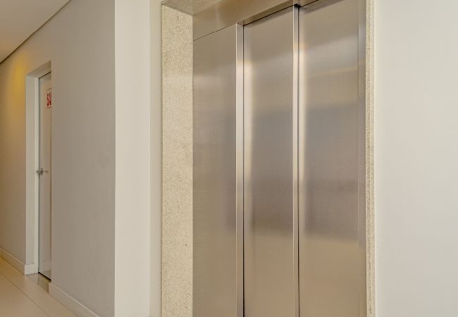 Apartamento en Florianópolis - Apartamento completo em Trindade, perto da UFSC! Apartamento en Florianópolis - Apartamento completo em Trindade, perto da UFSC!