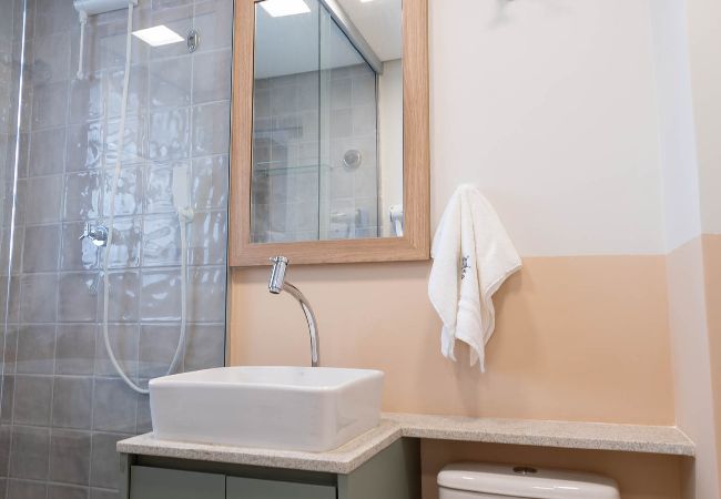 Apartamento en Santos - Confortável Apartamento com Wi-Fi, pé na areia  Apartamento en Santos - Confortável Apartamento com Wi-Fi, pé na areia