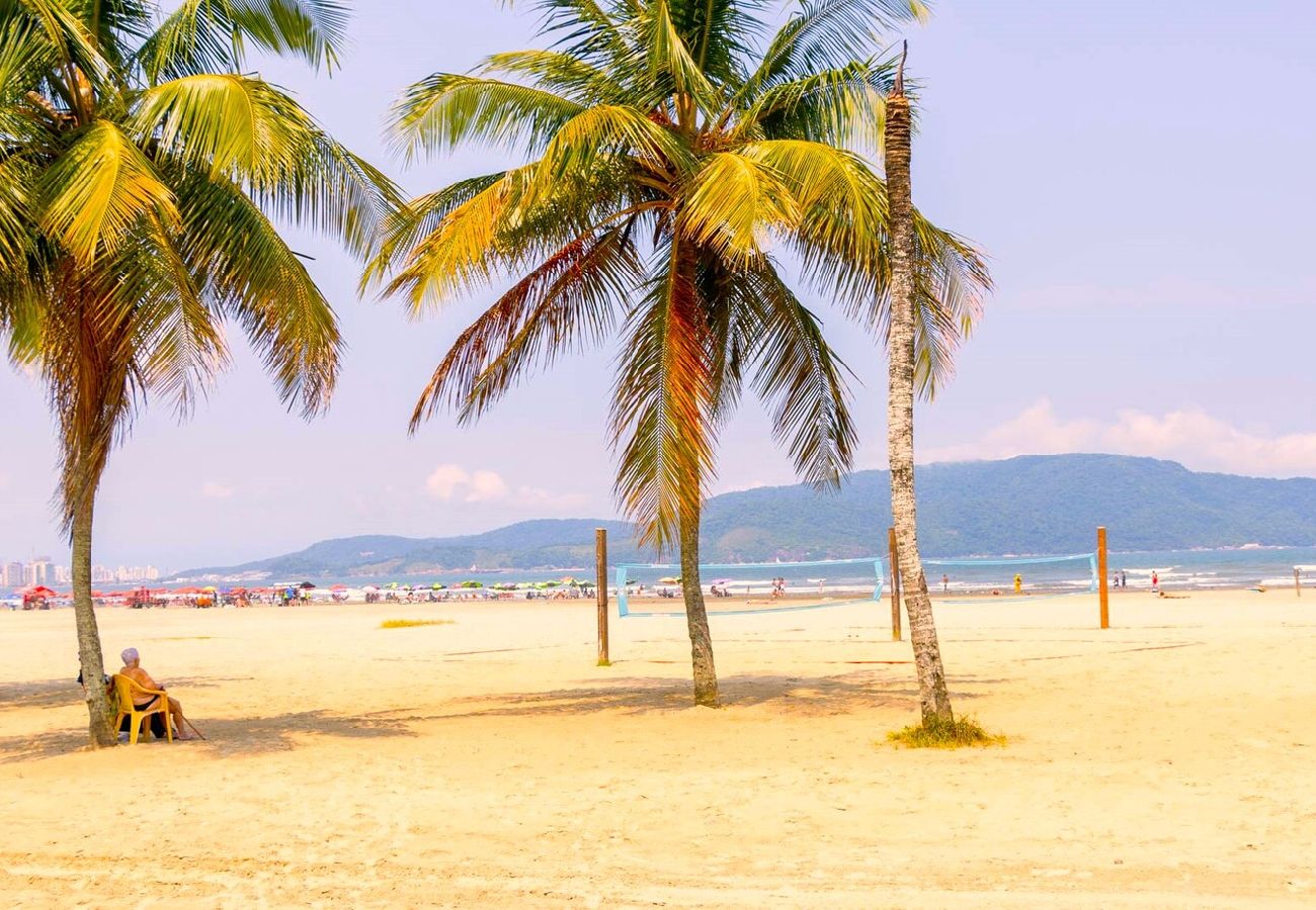 Apartamento en Santos - Confortável Apartamento com Wi-Fi, pé na areia 