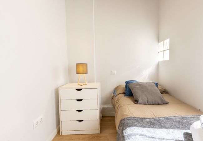 Apartamento en Madrid - Piso de 2 dormitorios a pasos del Museo Reina Sofía: confort y ubicación perfecta en Madrid .Temporal Apartamento en Madrid - Piso de 2 dormitorios a pasos del Museo Reina Sofía: confort y ubicación perfecta en Madrid .Temporal