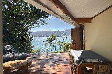 Chalet en Ilhabela - Chalé Jabuticabeira com Wi-Fi e vista para o mar