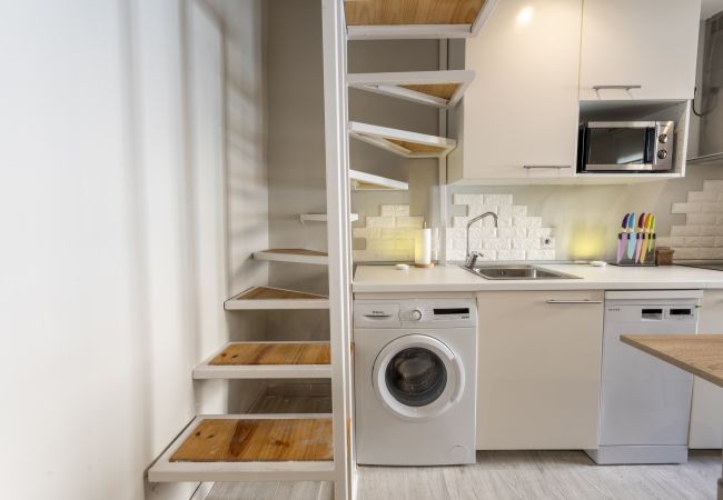Apartamento en Madrid - Dúplex con encanto en Chamberí : Comodidad y diseño en dos niveles  Apartamento en Madrid - Dúplex con encanto en Chamberí : Comodidad y diseño en dos niveles