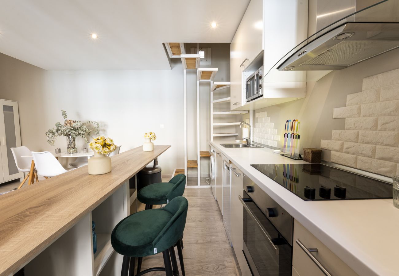 Apartamento en Madrid - Dúplex con encanto en Chamberí : Comodidad y diseño en dos niveles .Temporal  Apartamento en Madrid - Dúplex con encanto en Chamberí : Comodidad y diseño en dos niveles .Temporal