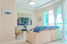 Apartamento en Itapema - Apto com Wi-Fi a poucos passos da Praia Central