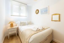 Apartamento en Madrid - Magnífico Piso de 3 dormitorios en Madres Plaza de Mayo – Espacioso y Cómodo –Madrid