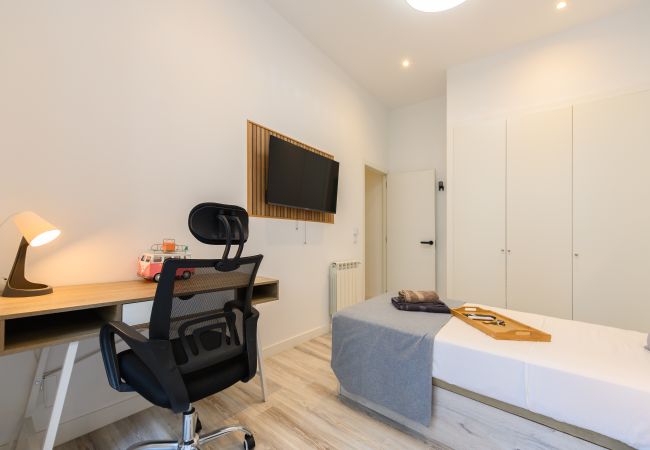  en Madrid - Barcelona:  habitación con comodidad y zonas compartidas Gran Vía-Madrid