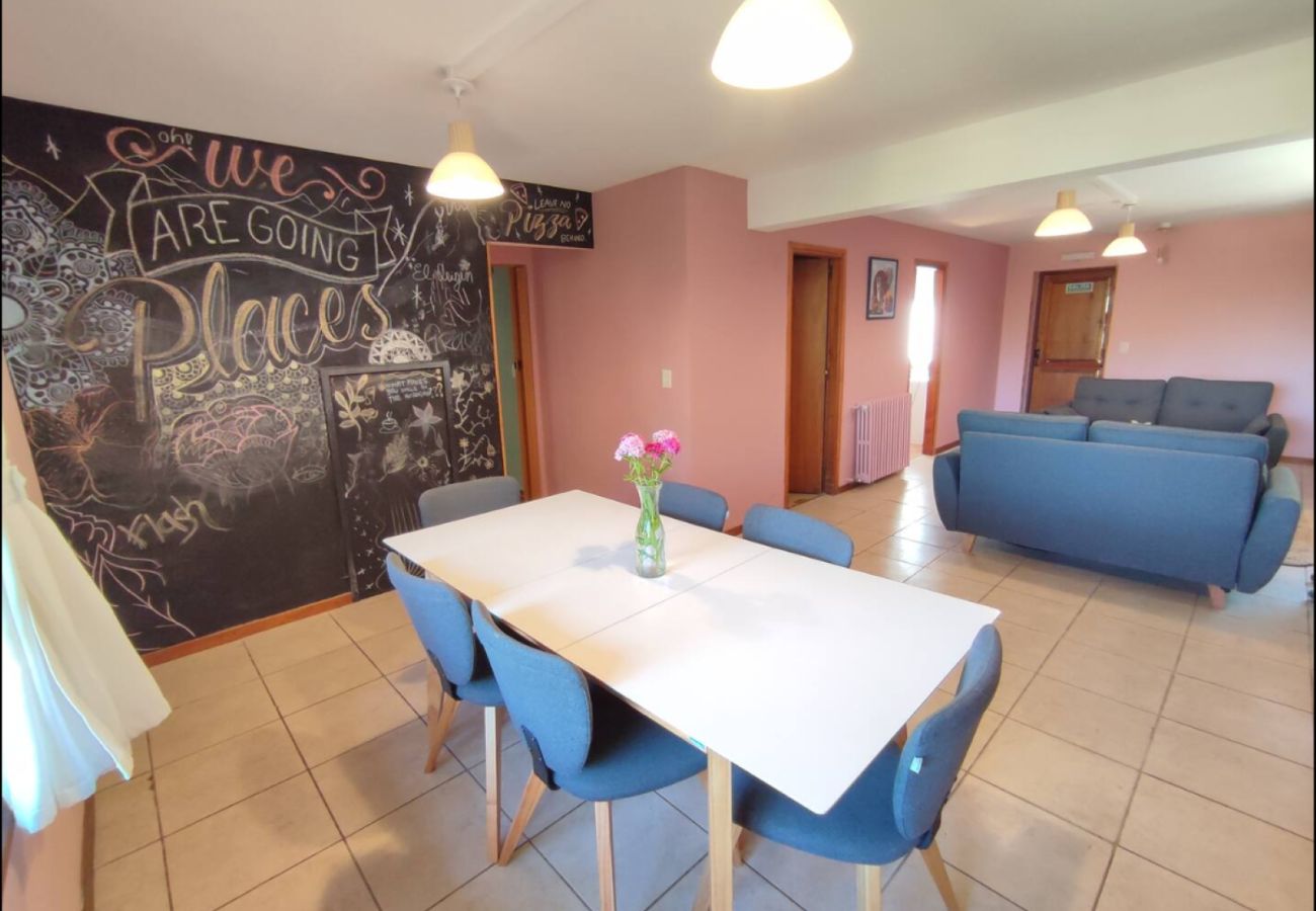 Casa en San Carlos de Bariloche - Casa Jardín Botánico Bariloche   – 6 habitaciones, 4 baños Casa en San Carlos de Bariloche - Casa Jardín Botánico Bariloche   – 6 habitaciones, 4 baños