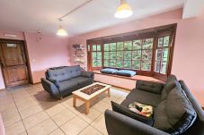 Casa en San Carlos de Bariloche - Casa Jardín Botánico Bariloche   – 6 habitaciones, 4 baños