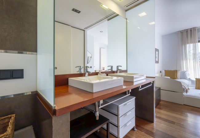 Apartamento en Madrid - Dúplex de 3 Dormitorios – Amplio, Luminoso cerca del Paseo de la Castellana .Temporal Apartamento en Madrid - Dúplex de 3 Dormitorios – Amplio, Luminoso cerca del Paseo de la Castellana .Temporal