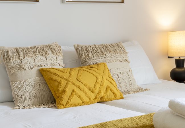 Apartamento en Madrid - Dúplex de 3 Dormitorios – Amplio, Luminoso cerca del Paseo de la Castellana .Temporal Apartamento en Madrid - Dúplex de 3 Dormitorios – Amplio, Luminoso cerca del Paseo de la Castellana .Temporal