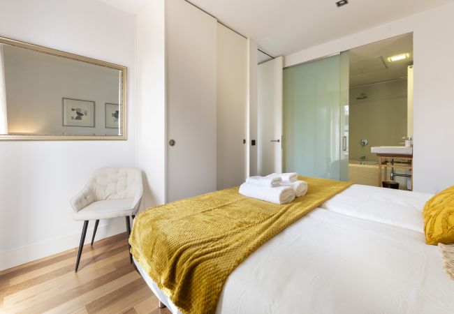 Apartamento en Madrid - Dúplex de 3 Dormitorios – Amplio, Luminoso cerca del Paseo de la Castellana .Temporal Apartamento en Madrid - Dúplex de 3 Dormitorios – Amplio, Luminoso cerca del Paseo de la Castellana .Temporal