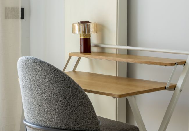Apartamento en Madrid - Dúplex de 3 Dormitorios – Amplio, Luminoso cerca del Paseo de la Castellana .Temporal Apartamento en Madrid - Dúplex de 3 Dormitorios – Amplio, Luminoso cerca del Paseo de la Castellana .Temporal