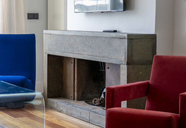Apartamento en Madrid - Dúplex de 3 Dormitorios – Amplio, Luminoso cerca del Paseo de la Castellana .Temporal Apartamento en Madrid - Dúplex de 3 Dormitorios – Amplio, Luminoso cerca del Paseo de la Castellana .Temporal